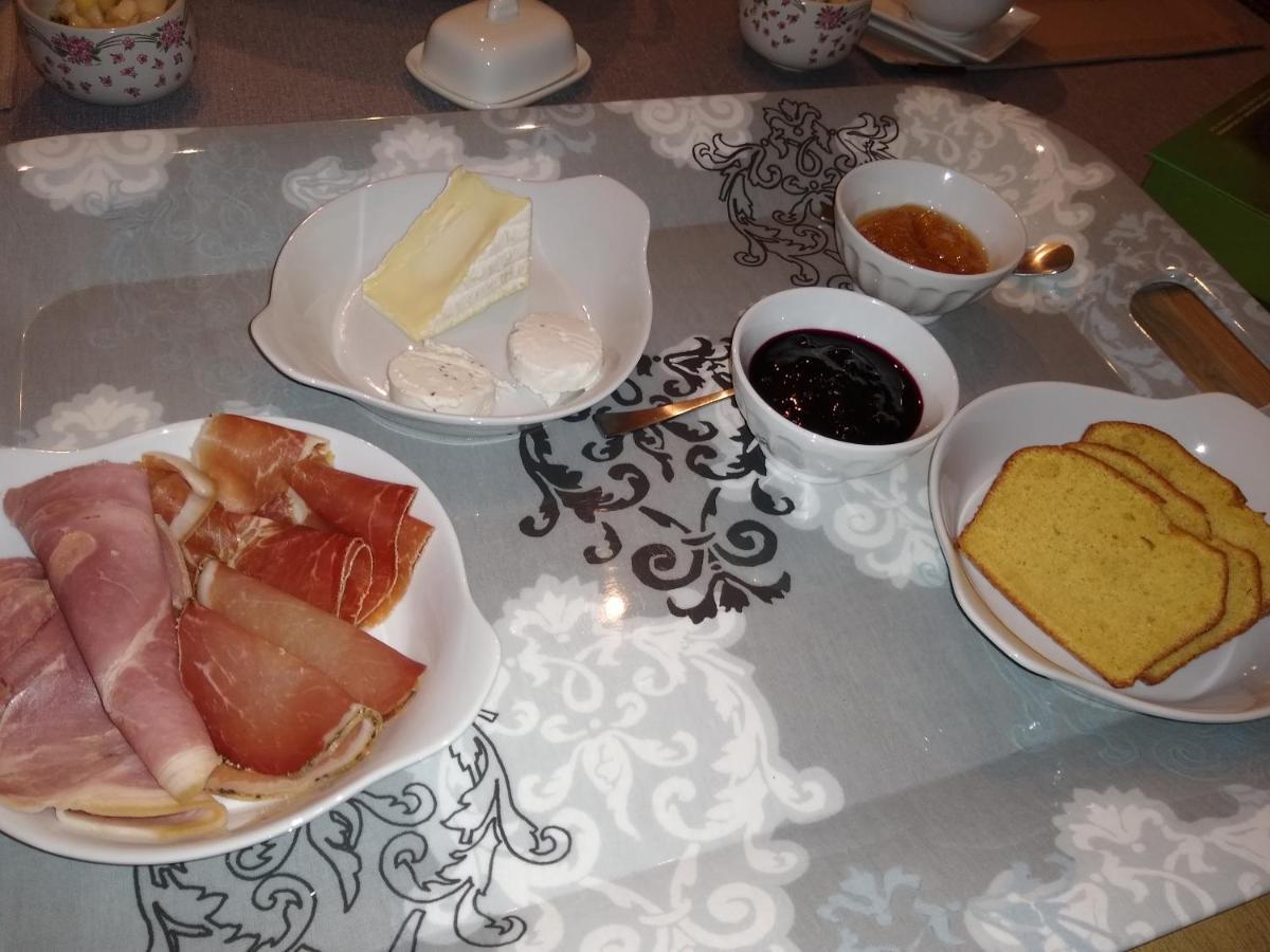 Bed and Breakfast Les Agapanthes Camphin-en-Pevele Esterno foto